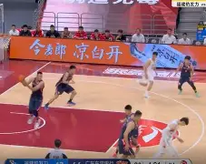 华盛顿奇才训练开放日，清晨门线救险引欢呼，CBA常规赛在即，更衣室氛围转暖